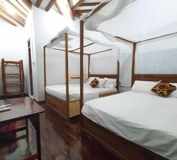 تختخواب و صبحانه Ondo House