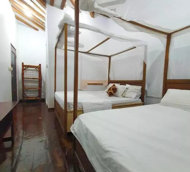 تختخواب و صبحانه Ondo House