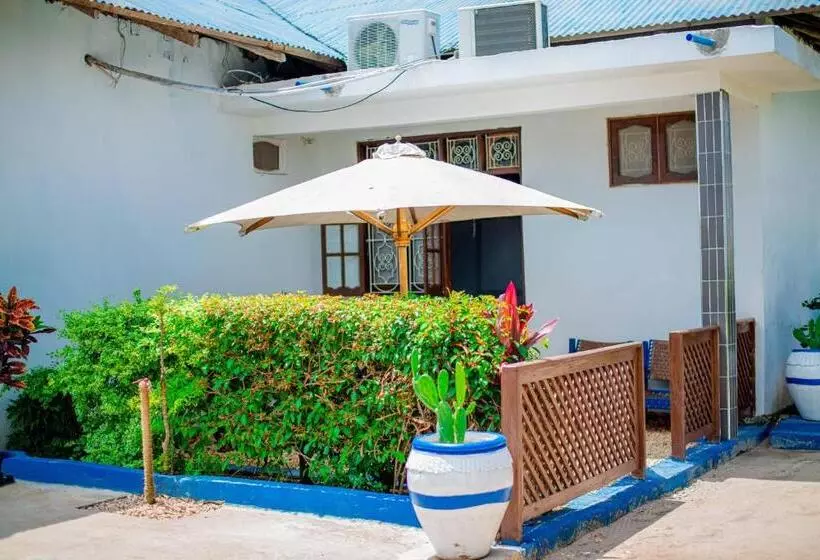تختخواب و صبحانه Ondo House