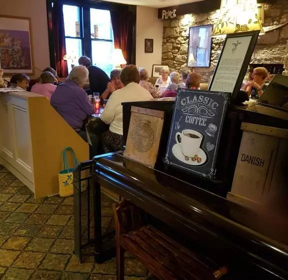 تختخواب و صبحانه The Dunning