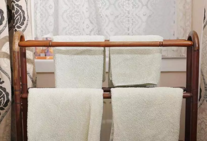 تختخواب و صبحانه The Dunning