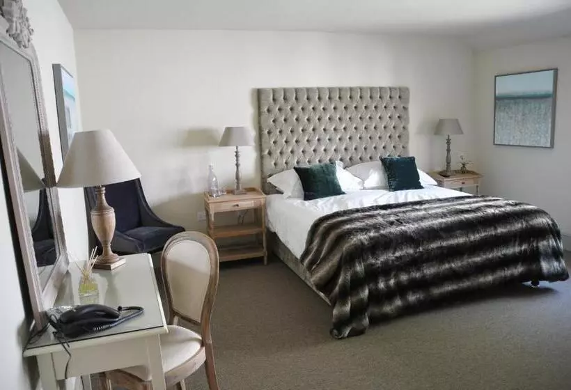 ベッドアンドブレックファースト The Red Lion Inn