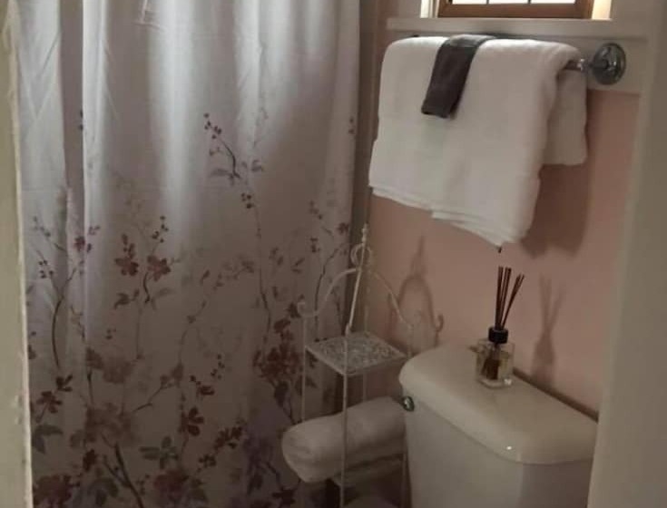 Evans Holly Grove Inn B&b