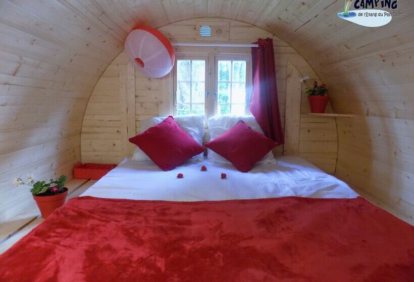 Отель Camping De L étang Du Pays Blanc