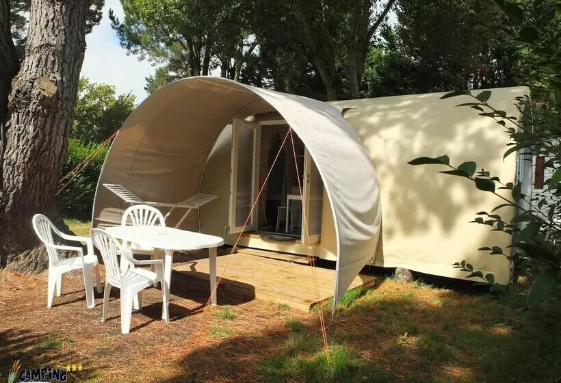 ホテル Camping De L étang Du Pays Blanc