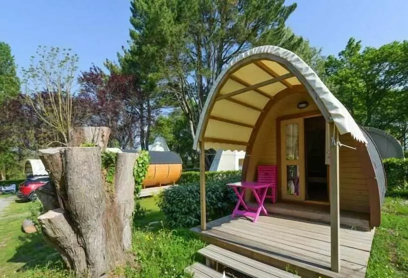 ホテル Camping De L étang Du Pays Blanc
