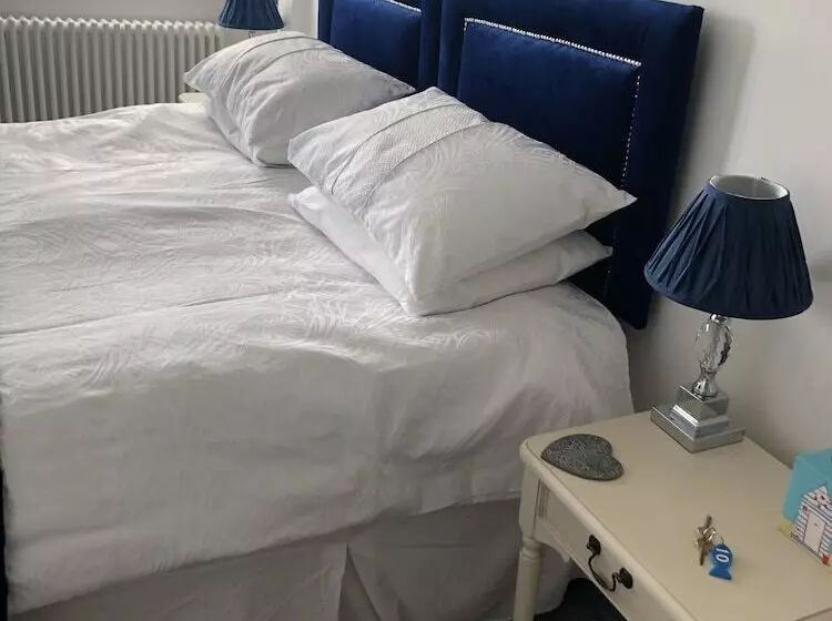 ホテル Lazy Waves Boutique B&b