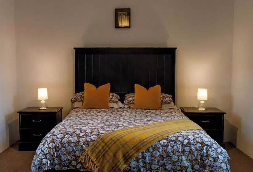 Kinbane Self Catering