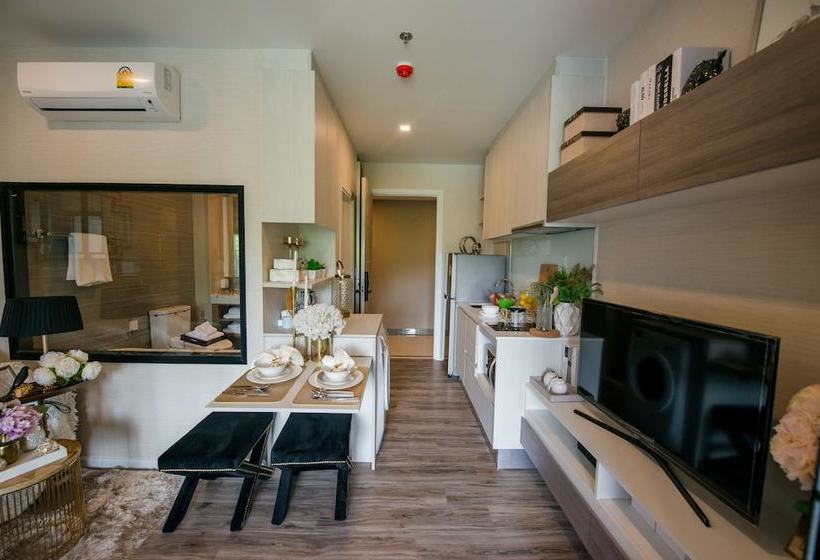 Knightsbridge The Ocean Sriracha