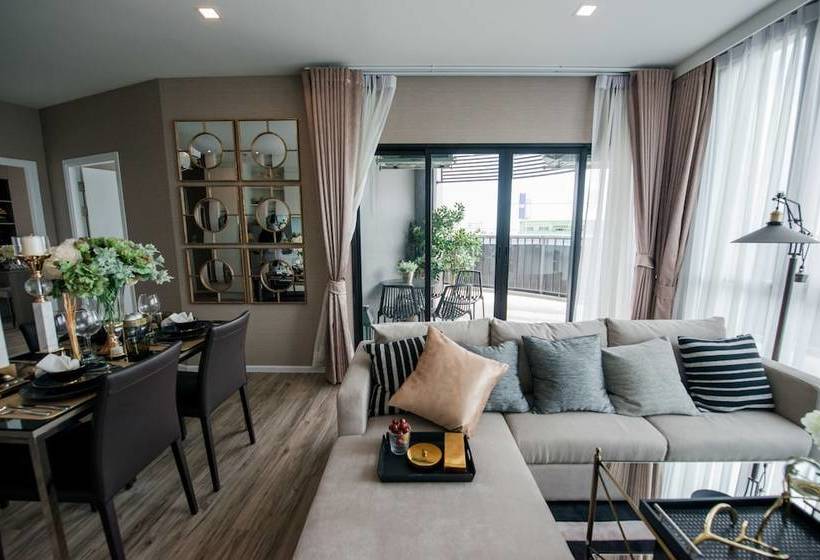 Knightsbridge The Ocean Sriracha