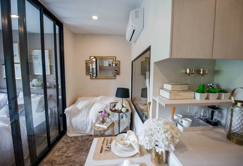 Knightsbridge The Ocean Sriracha