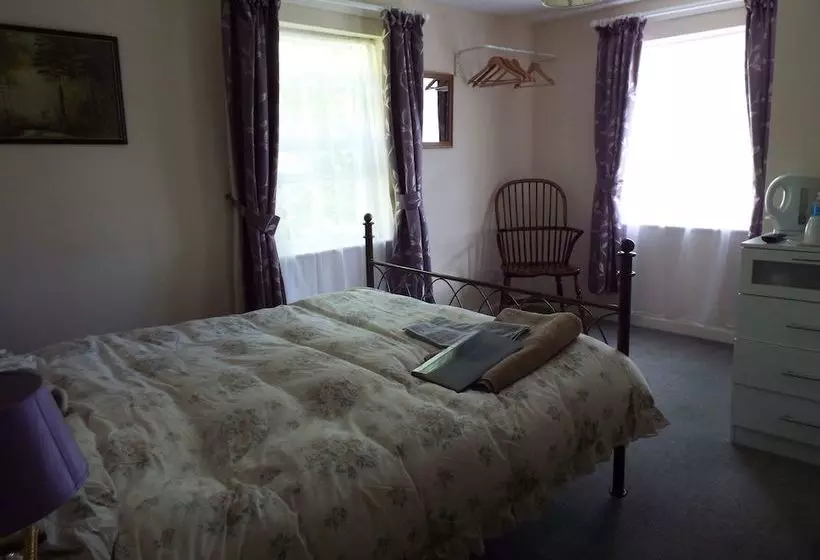 Meadowbrook Cottage B&b