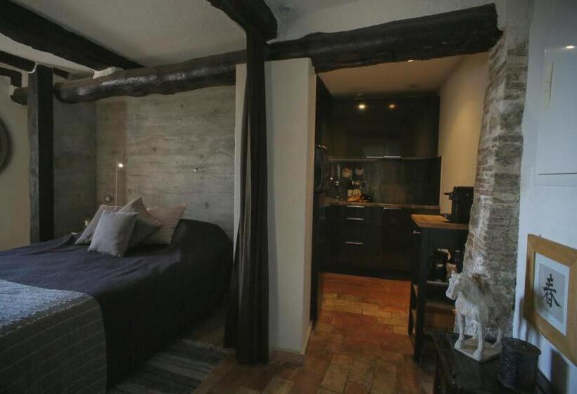 פנסיון La Maison Aux Bonsais