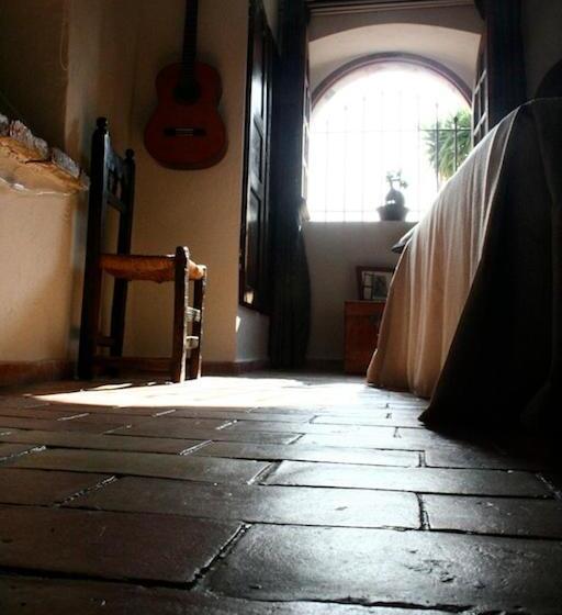 פנסיון La Maison Aux Bonsais