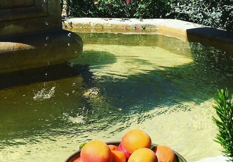 Majatalo Le Domaine Saint Jean