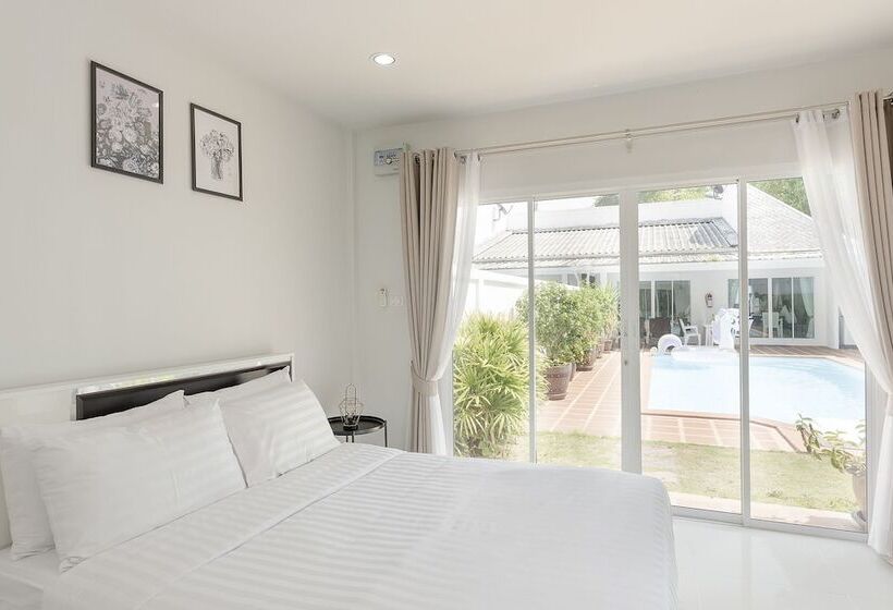 Baanpromphun Pool Villa By Bv