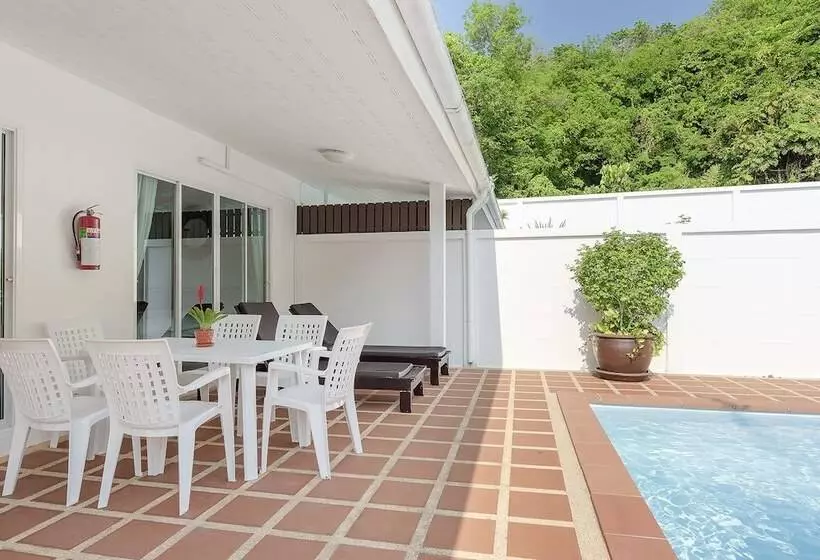 Baanpromphun Pool Villa By Bv