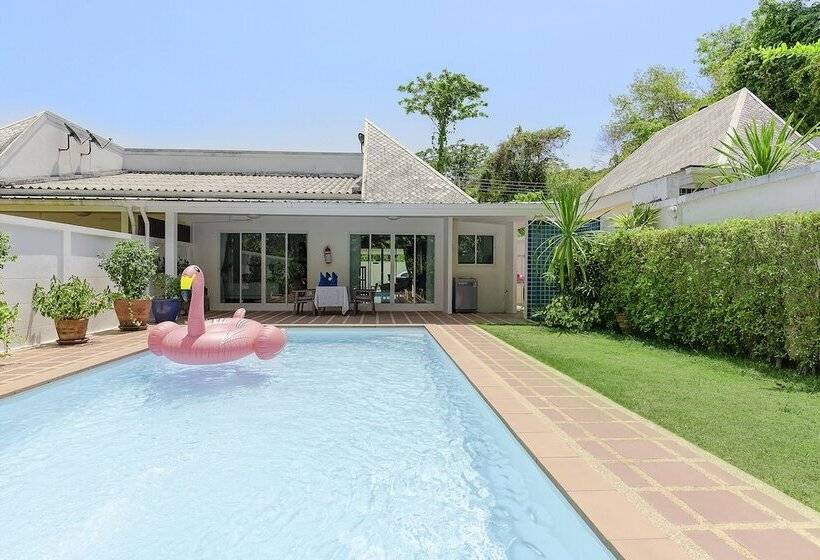 Baanpromphun Pool Villa By Bv