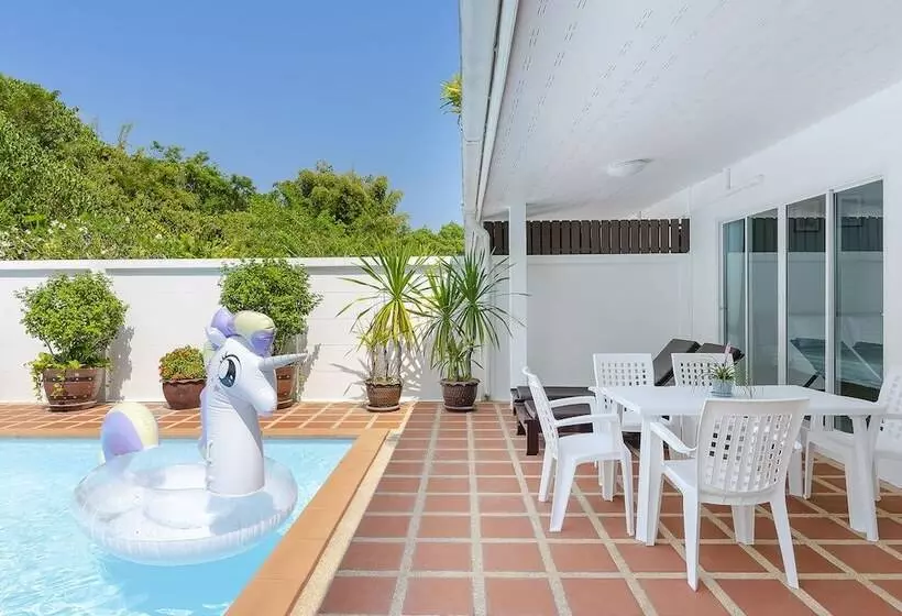 Baanpromphun Pool Villa By Bv