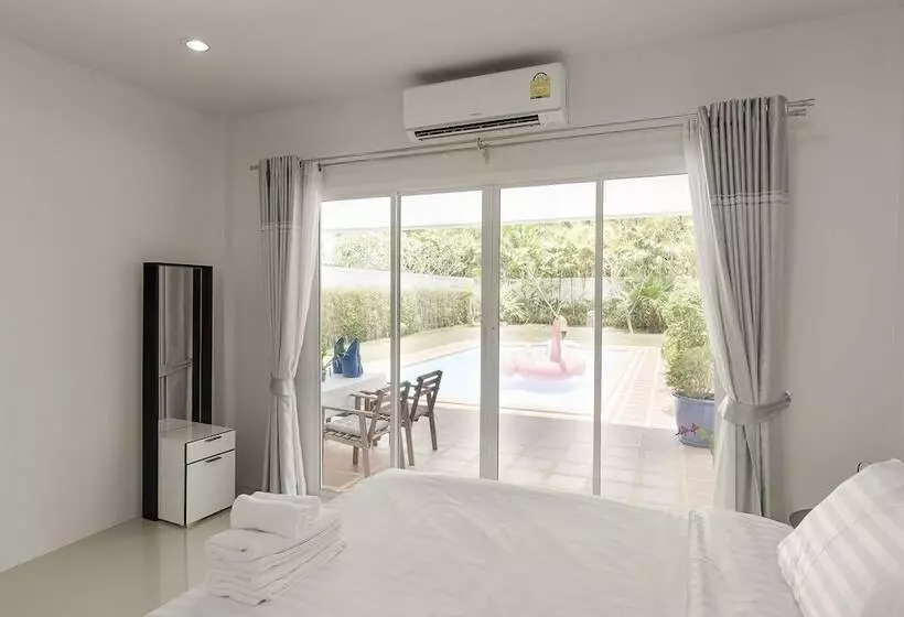 Baanpromphun Pool Villa By Bv