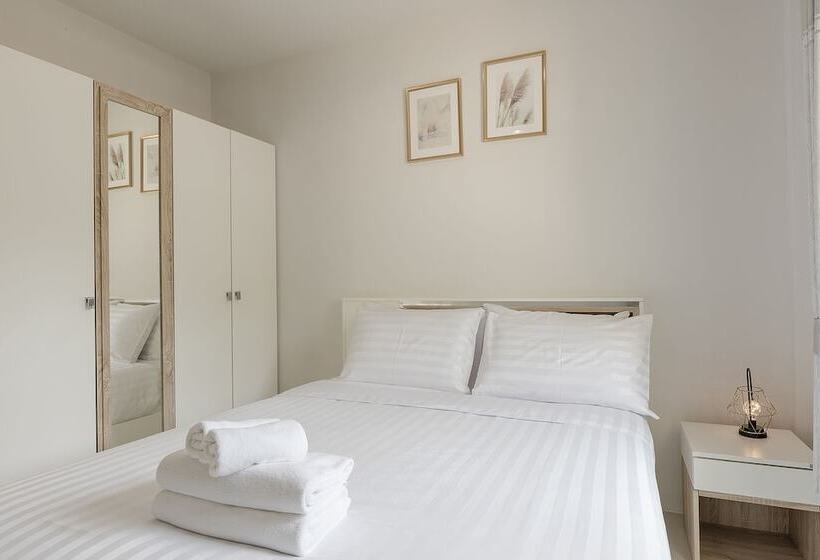 Baanpromphun Pool Villa By Bv