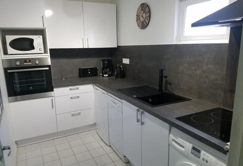 Bed and Breakfast Les Abris De Saint Sulpice