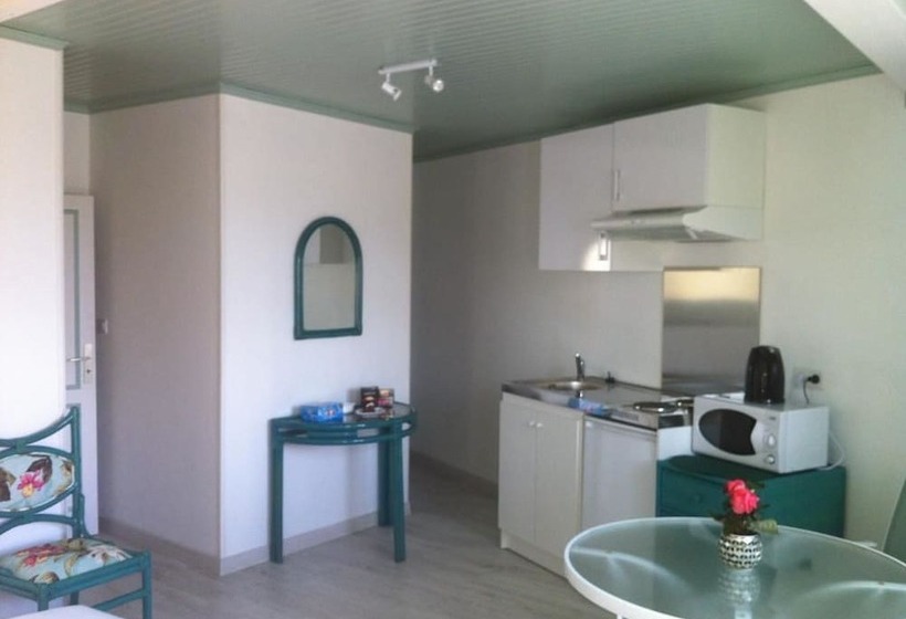 Bed and Breakfast Les Abris De Saint Sulpice