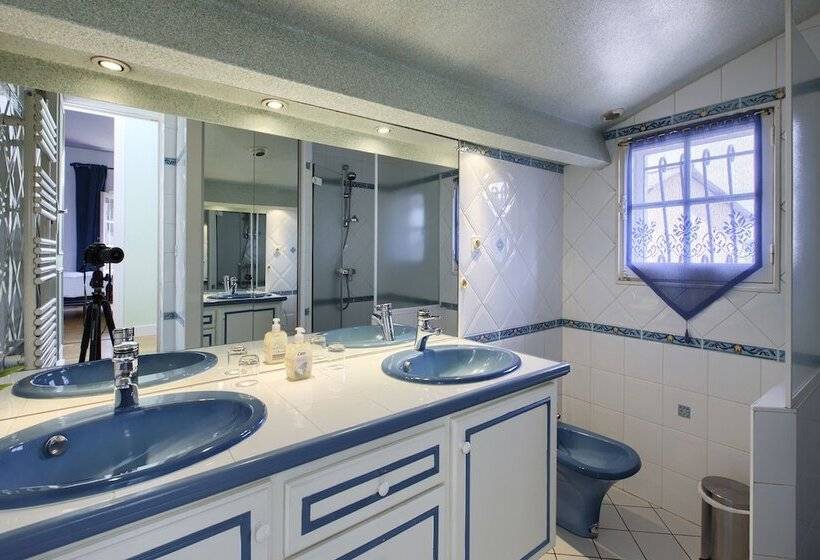 Bed and Breakfast Les Abris De Saint Sulpice