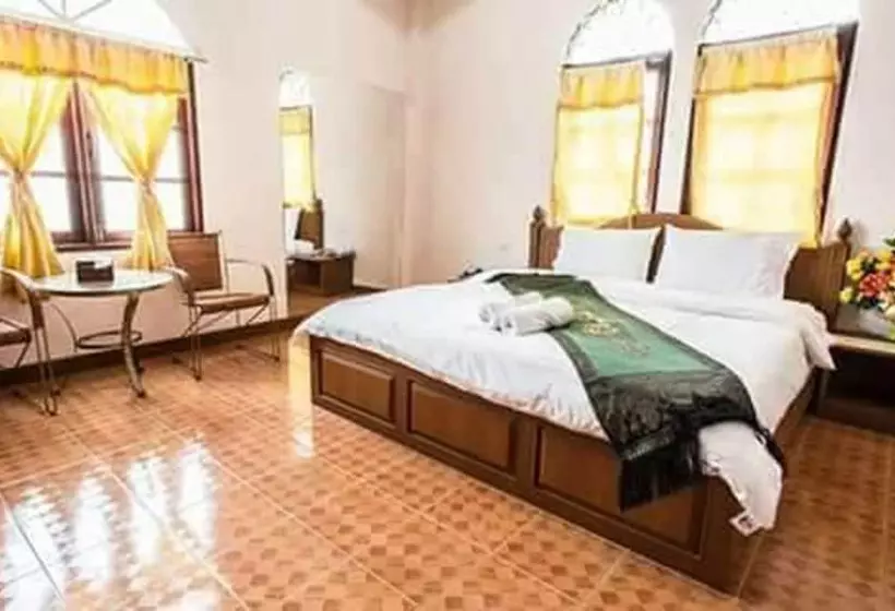 ホテル Bann Udomsap