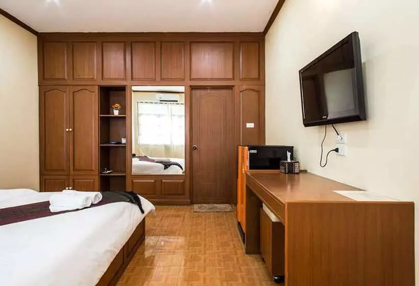 ホテル Bann Udomsap