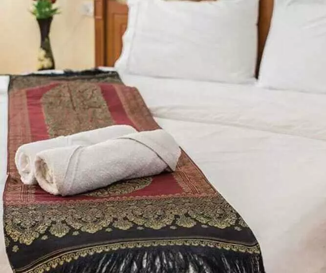 ホテル Bann Udomsap