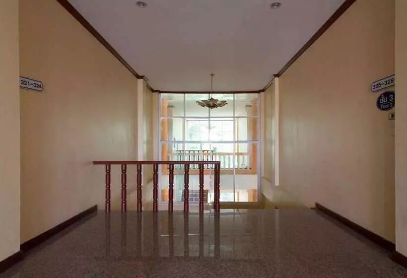 ホテル Bann Udomsap