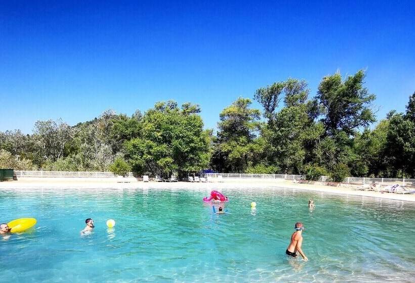 בית מלון כפרי Camping La Célestine