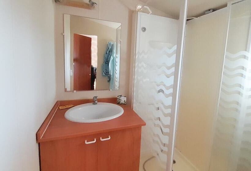 בית מלון כפרי Camping La Célestine