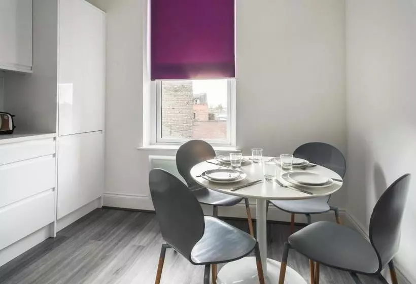 هتل Smart Stay Swiss Cottage