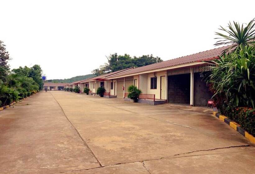 בית מלון כפרי Zigzag Resort Mukdahan