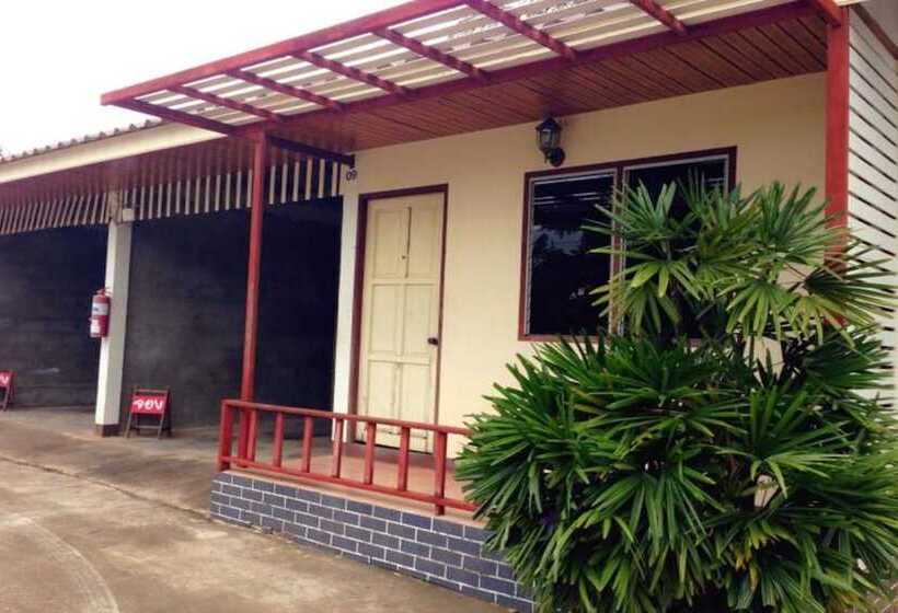 בית מלון כפרי Zigzag Resort Mukdahan