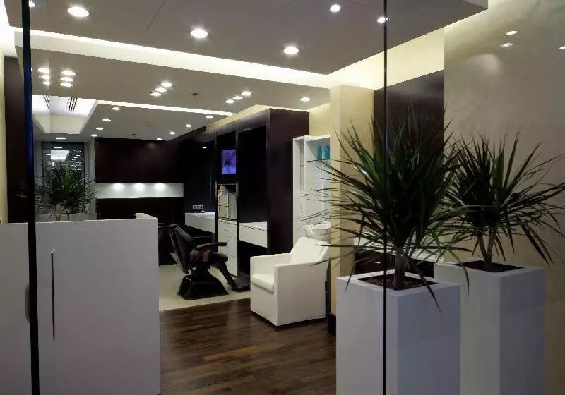 Crowne Plaza Hotel Riyadh Minhal, An Ihg