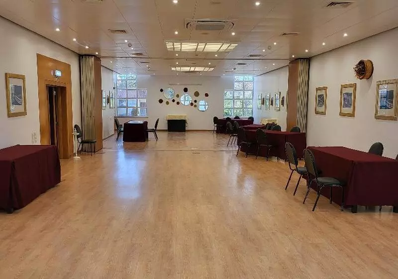 Отель Tryp By Wyndham Montijo Parque