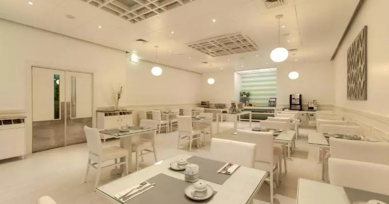 Отель Tryp By Wyndham Montijo Parque