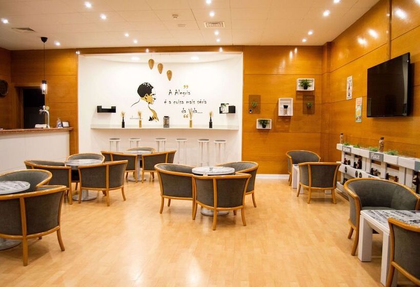 Hotel Tryp By Wyndham Montijo Parque