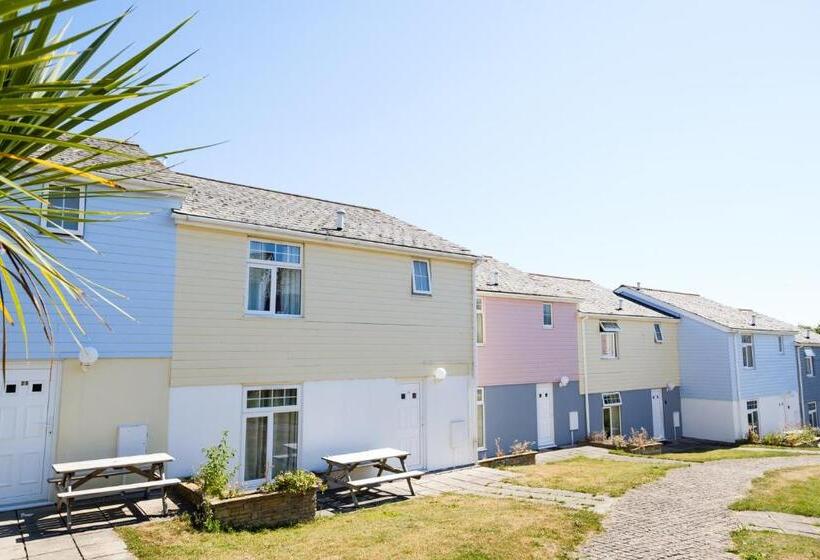 Atlantic Reach Resort