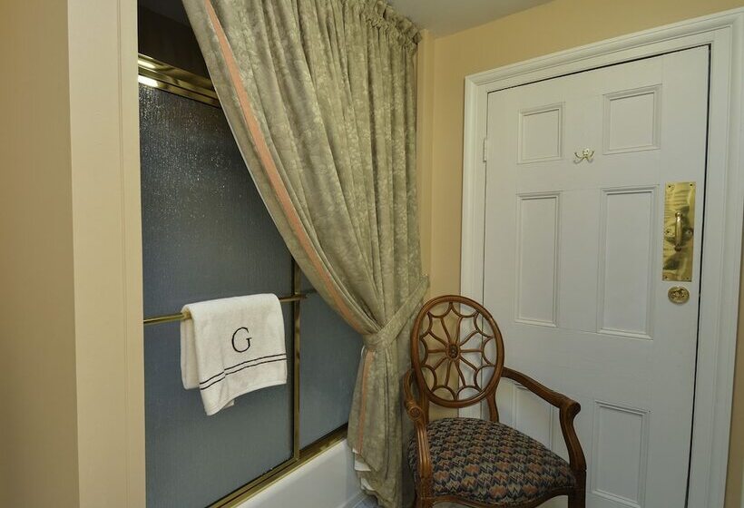 Choctaw Hall Bed & Breakfast