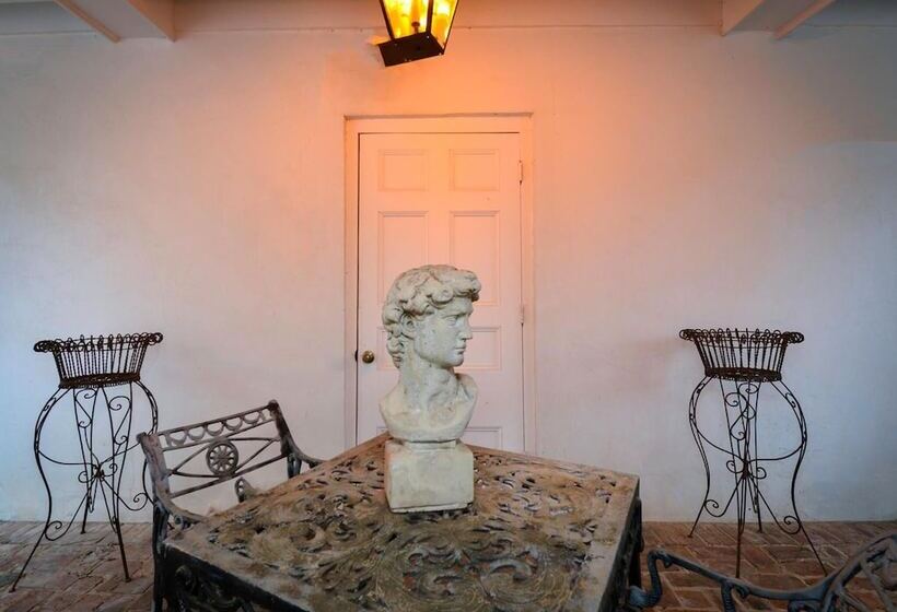 Choctaw Hall Bed & Breakfast