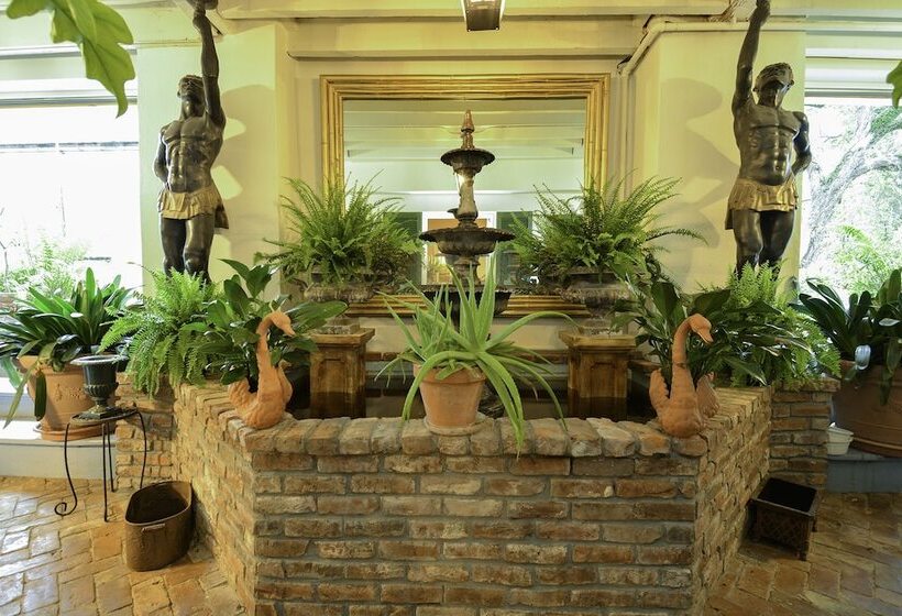 Choctaw Hall Bed & Breakfast