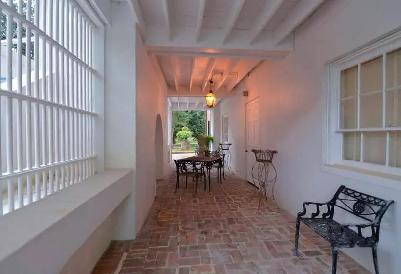 Choctaw Hall Bed & Breakfast