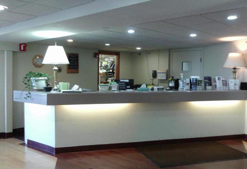 ホテル 5th Avenue Inn & Suites