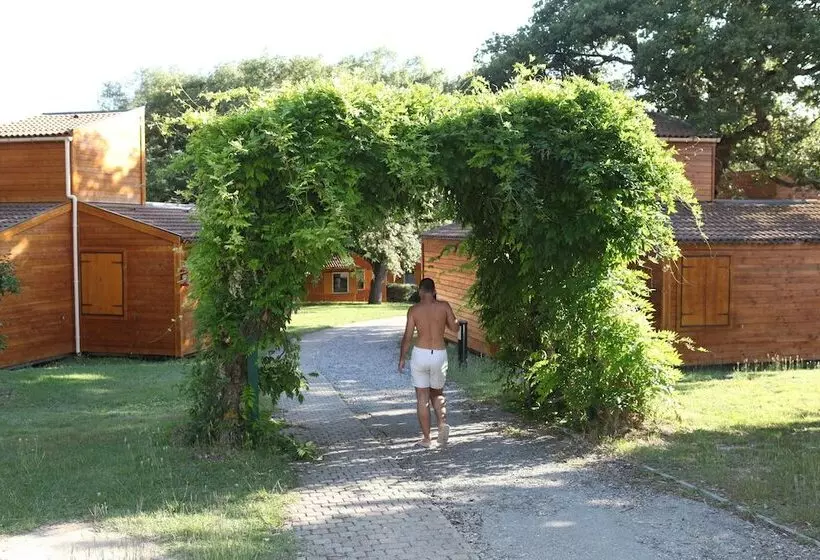 ホテル Camping Domaine Du Petit Lac