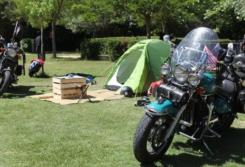 ホテル Camping Domaine Du Petit Lac