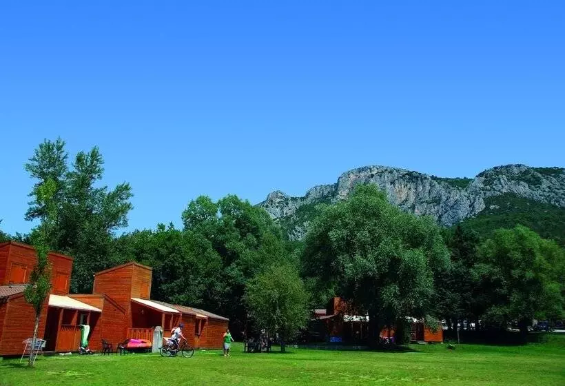 ホテル Camping Domaine Du Petit Lac